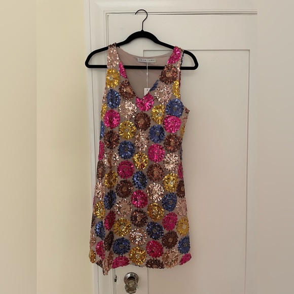 Trina Turk Dresses & Skirts - Trina Turk Sequin Shift Dress